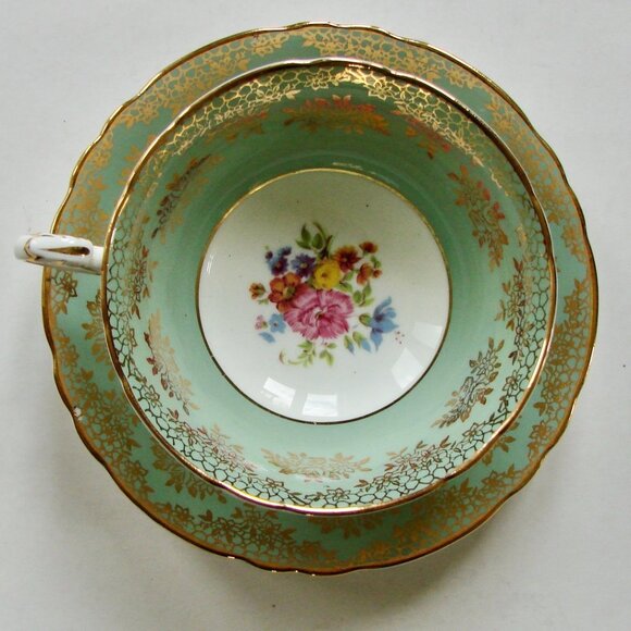 Paragon Fine Bone China Teacup and Saucer Royal Warrant Mark Green Gilt Floral - Picture 1 of 9